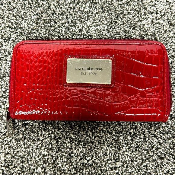 Liz Claiborne Red Wallet - Picture 1 of 6